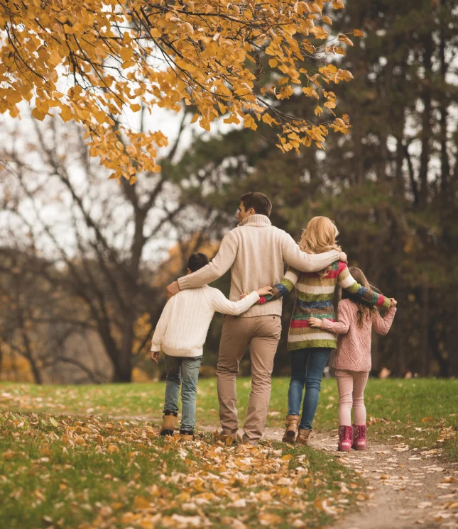 Famille de dos